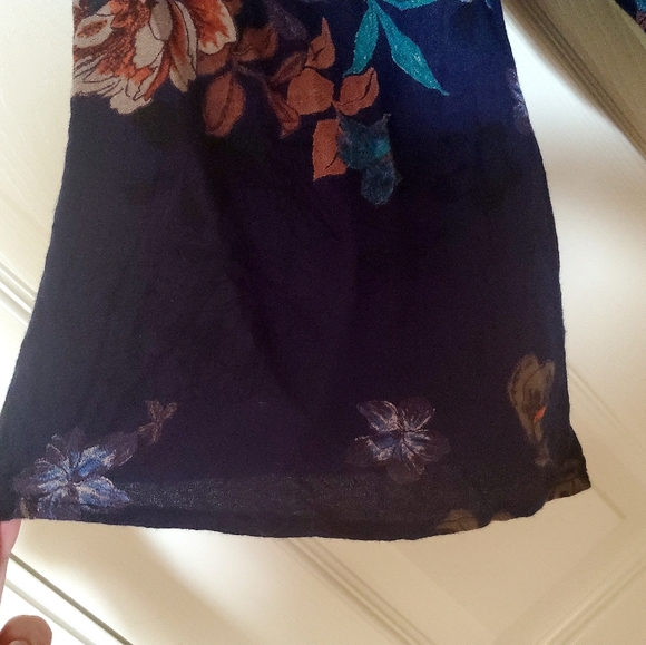 American Rag Blouse - Picture 2 of 5